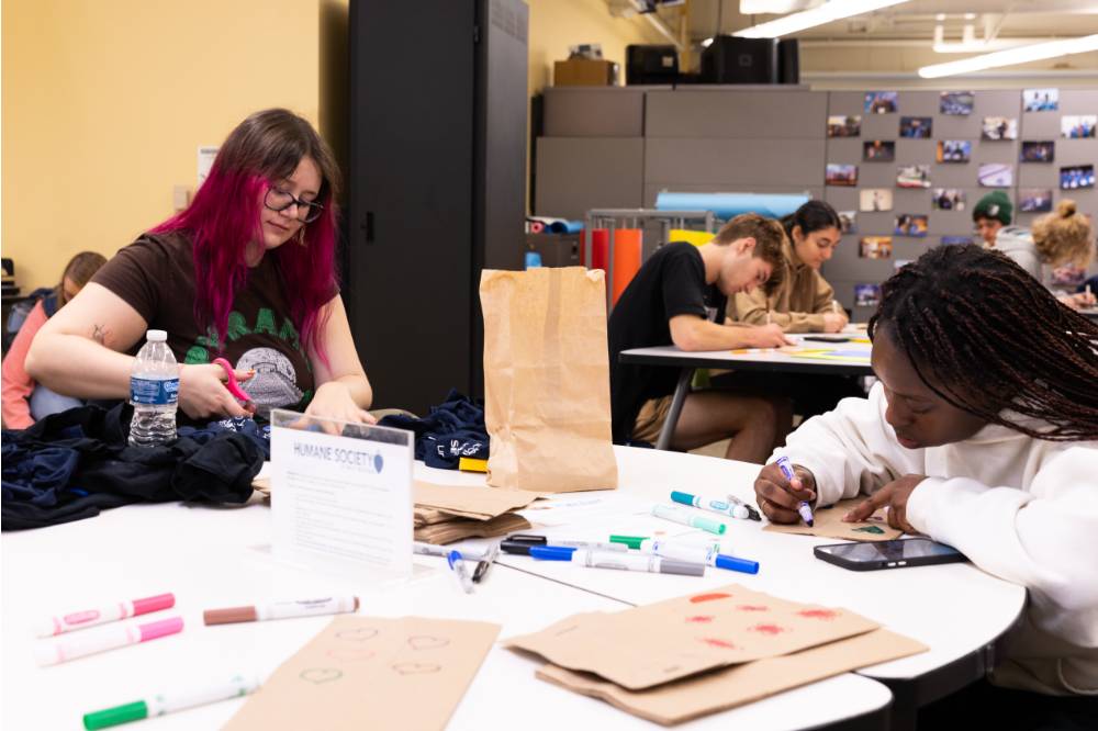 Crafty service student